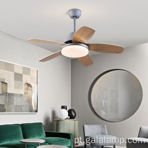 Ventilador de teto de estilo nórdico moderno com luz